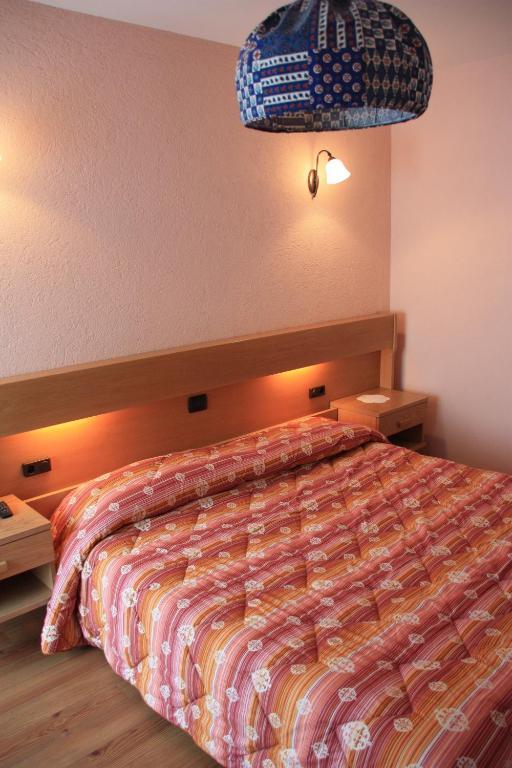 Hotel Bellevue Gignod Zimmer foto