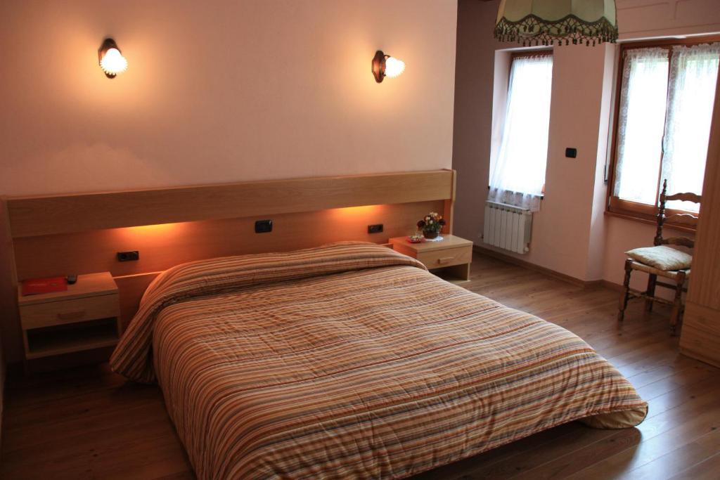Hotel Bellevue Gignod Zimmer foto